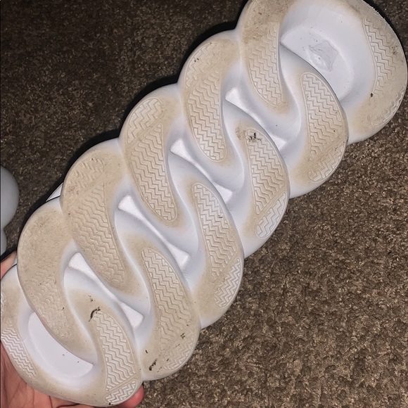 Chain reaction - Picture 4 of 5